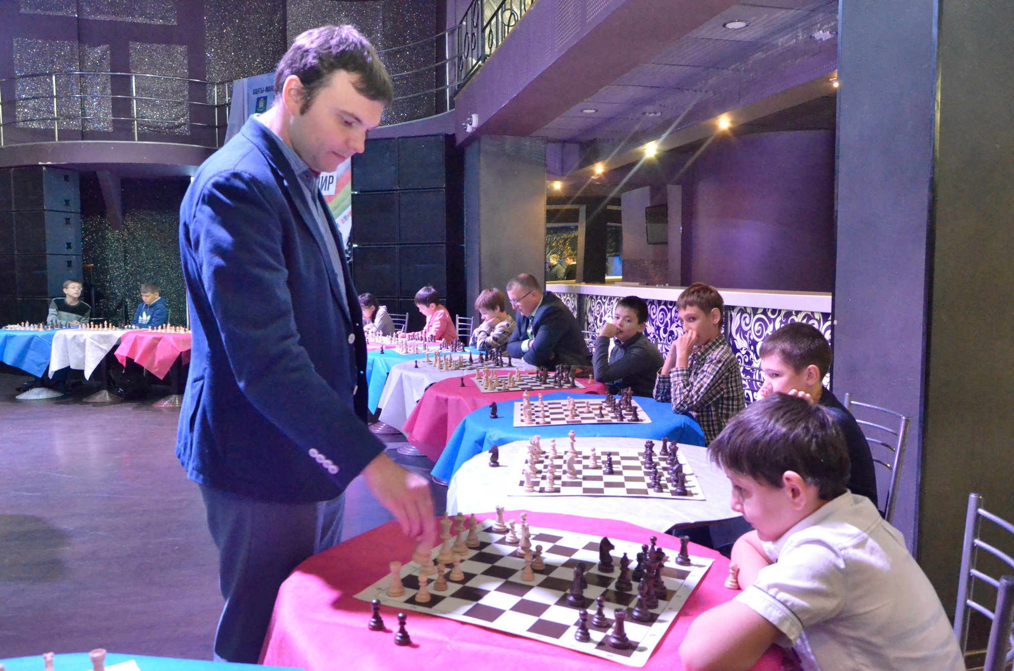 В Нефтеюганском районе прошел ХVI Международный шахматный турнир имени Анатолия Карпова 07.10.2015.