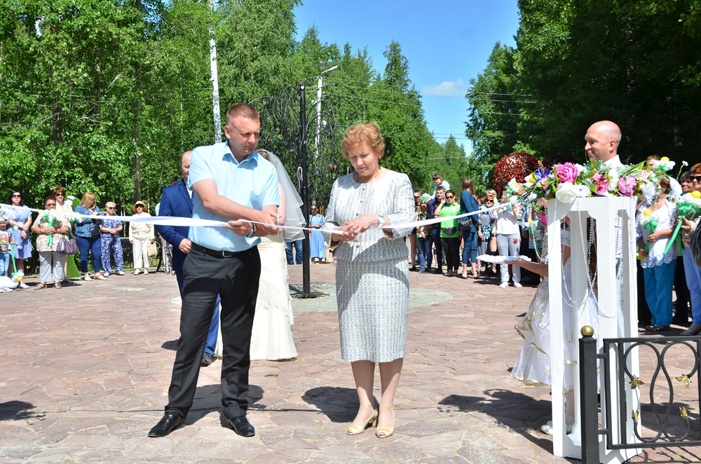 Открытие свадебной зоны в Пойковском 06.07.2019.