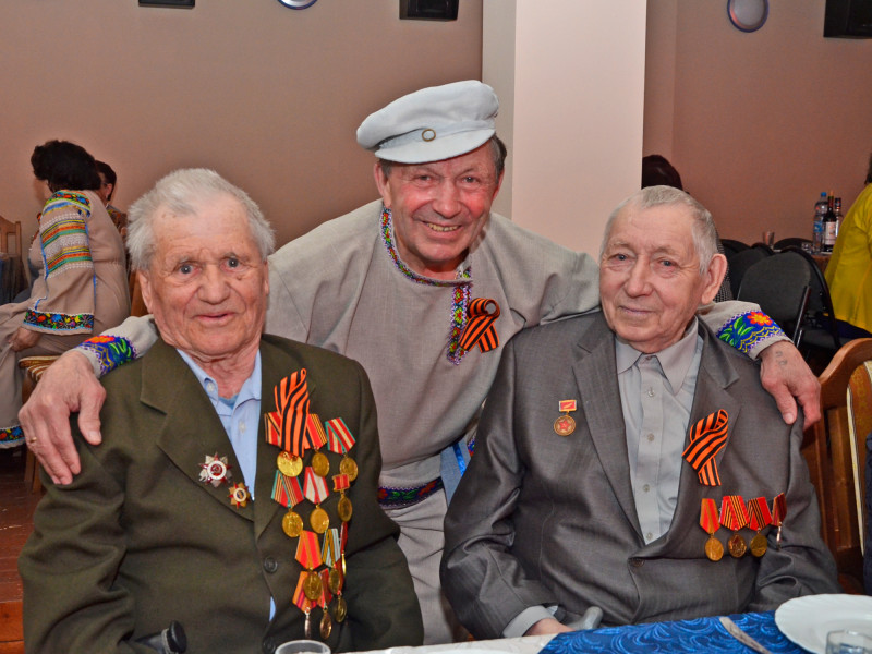 В преддверии празднования Дня Победы глава Нефтеюганского района встретился с ветеранами Великой Отечественной войны 07.05.2015.