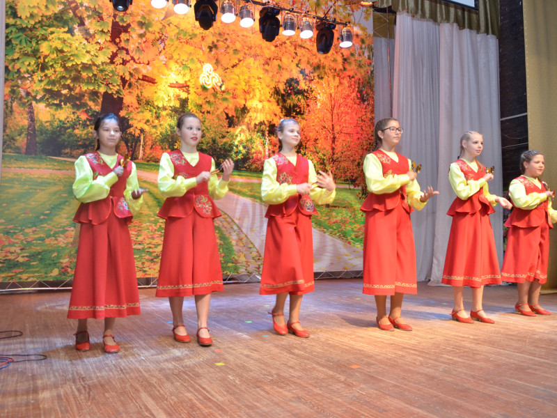 В Каркатеевы прошли празднества, посвященные 35-летию Нефтеюганского района и дню рождения поселка 12.09.2015.