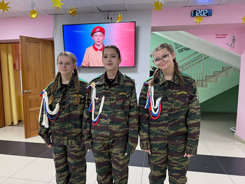 Посвящение в юнармейцы во второй пойковской школе.